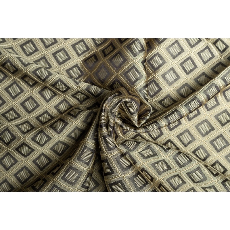 Naktinės romanetės, rudo atspalvio 