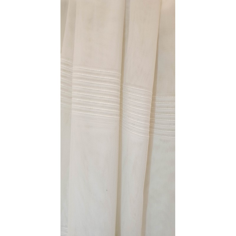 Dieninės užuolaidos, Kreminės spalvos užuolaidos su juostomis apačioje