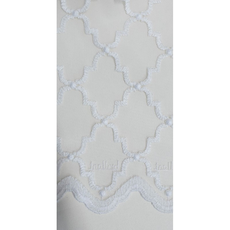 Dieninės užuolaidos, Baltos, su siuvinėtais rombais 