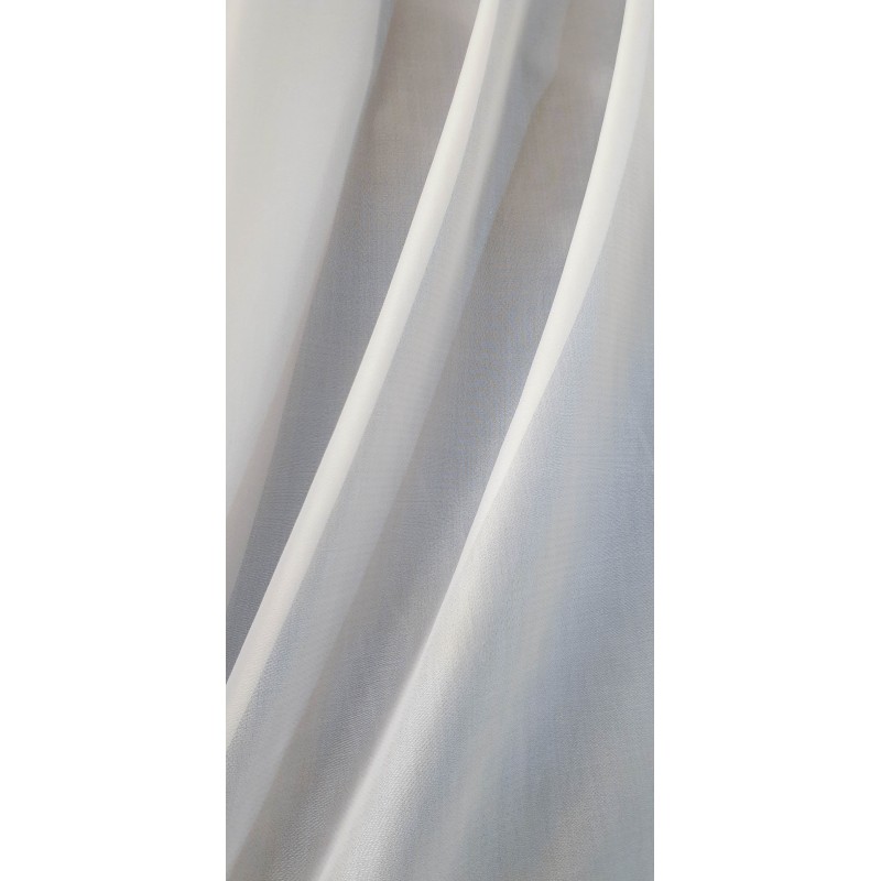 Dieninės užuolaidos, Baltos, blizgios 