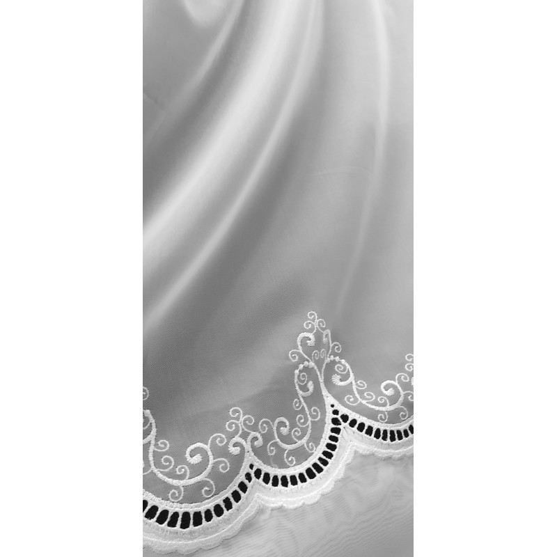 Dieninės užuolaidos, Raštuotos, baltos 