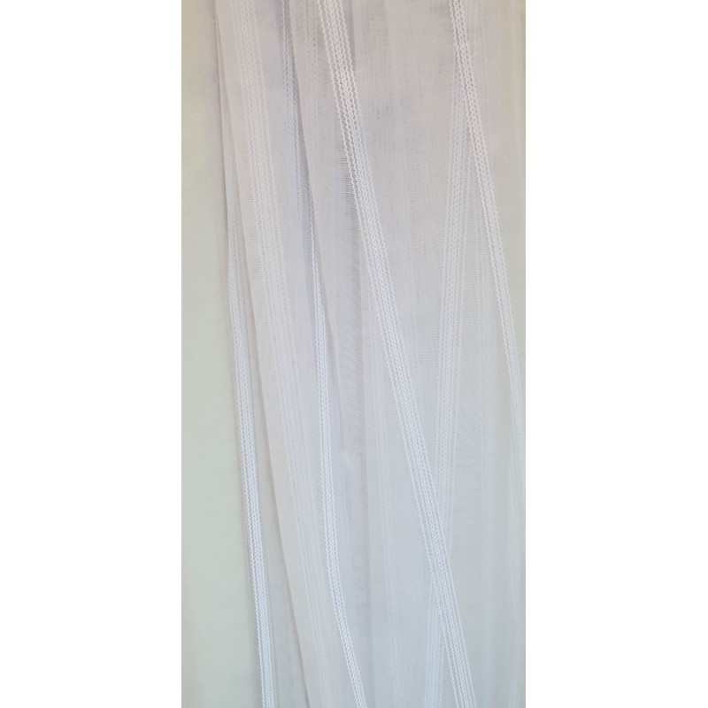 Dieninės užuolaidos, Baltos spalvos užuolaidos su raštu