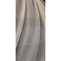 Dieninės užuolaidos, Dryžuotos šviesiai pilkos spalvos užuolaidos