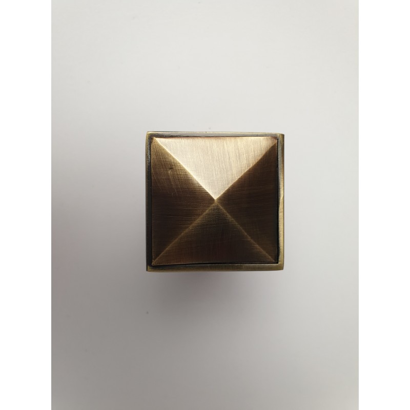 Antikinės bronzos 19mm Verdi antgalis