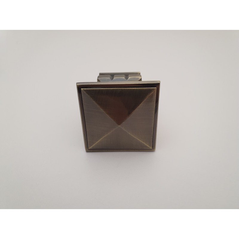 Antikinės bronzos 25mm Verona antgalis