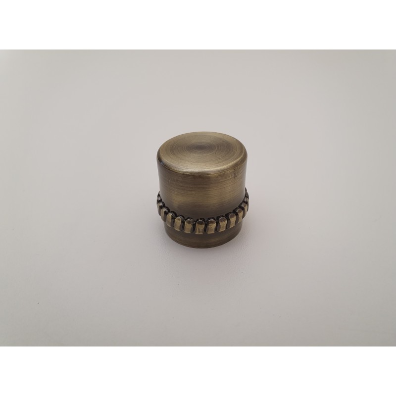 Antikinės bronzos 25mm Almero antgalis