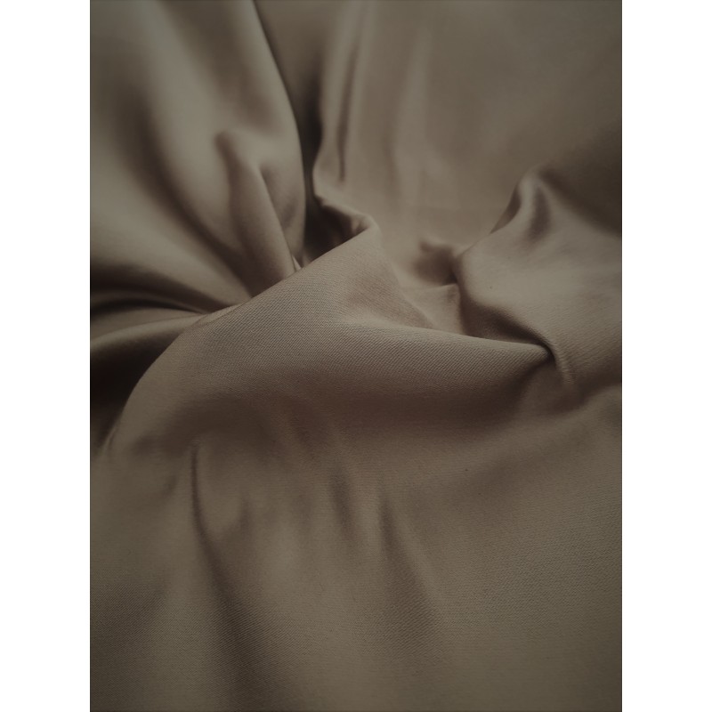 Naktinės romanetės, rudo atspalvio 