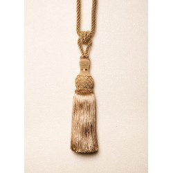 Smėlio atspalvio viengubas parišimas