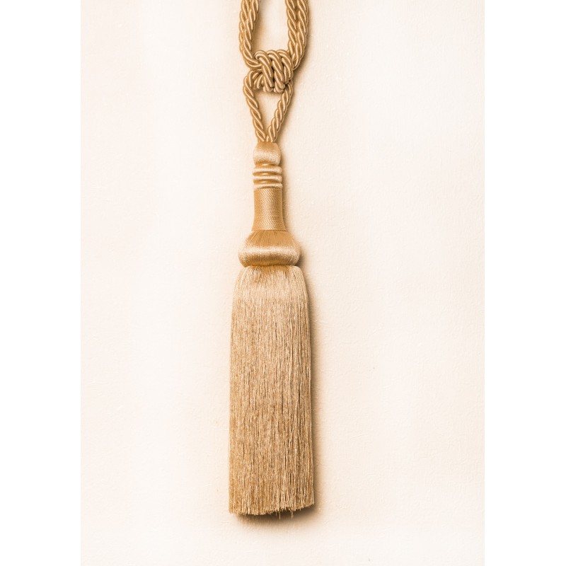 Smėlio atspalvio viengubas parišimas