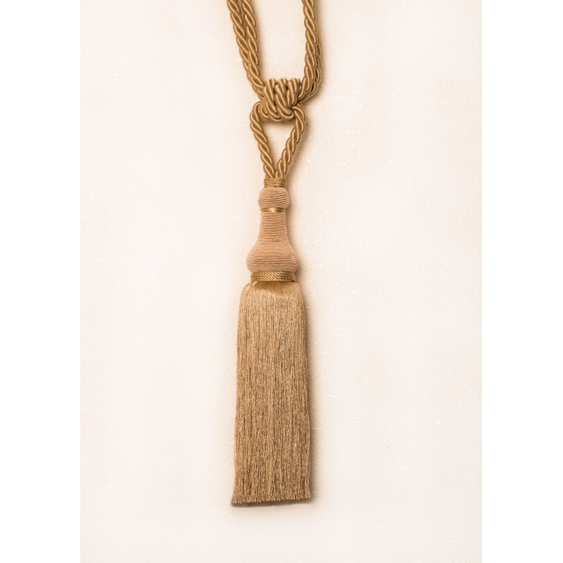 Geltono atspalvio viengubas parišimas