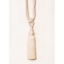 Balto atspalvio viengubas parišimas