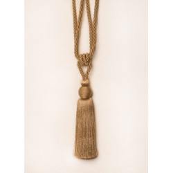 Smėlio atspalvio viengubas parišimas