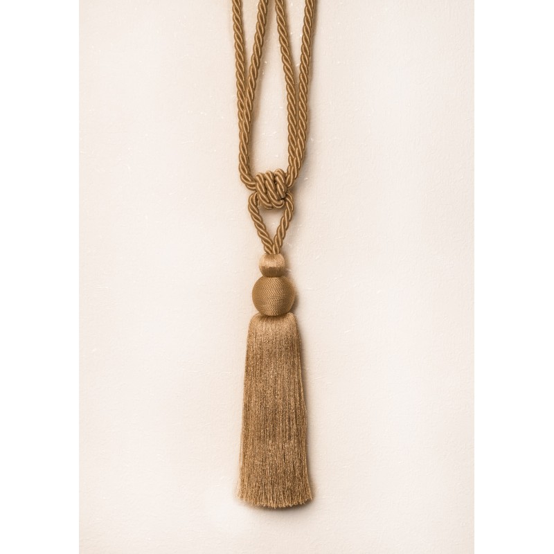 Smėlio atspalvio viengubas parišimas