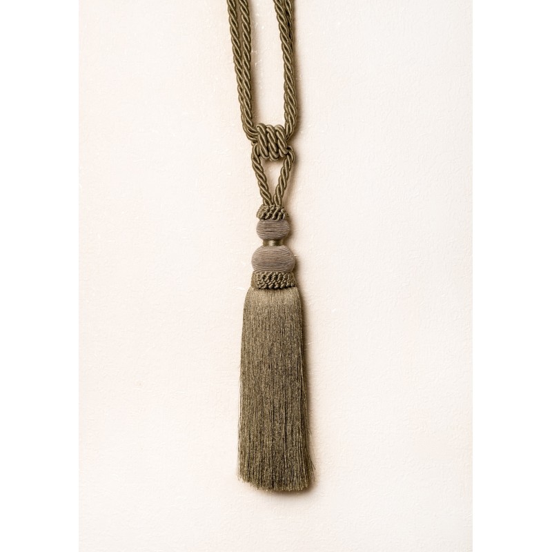 Pilko atspalvio viengubas parišimas