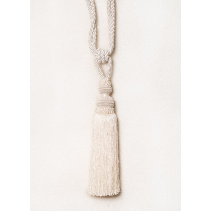 Balto atspalvio viengubas parišimas