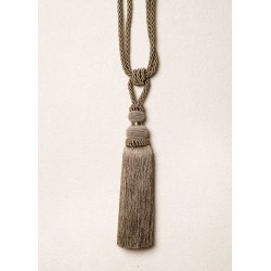 Pilko atspalvio viengubas parišimas