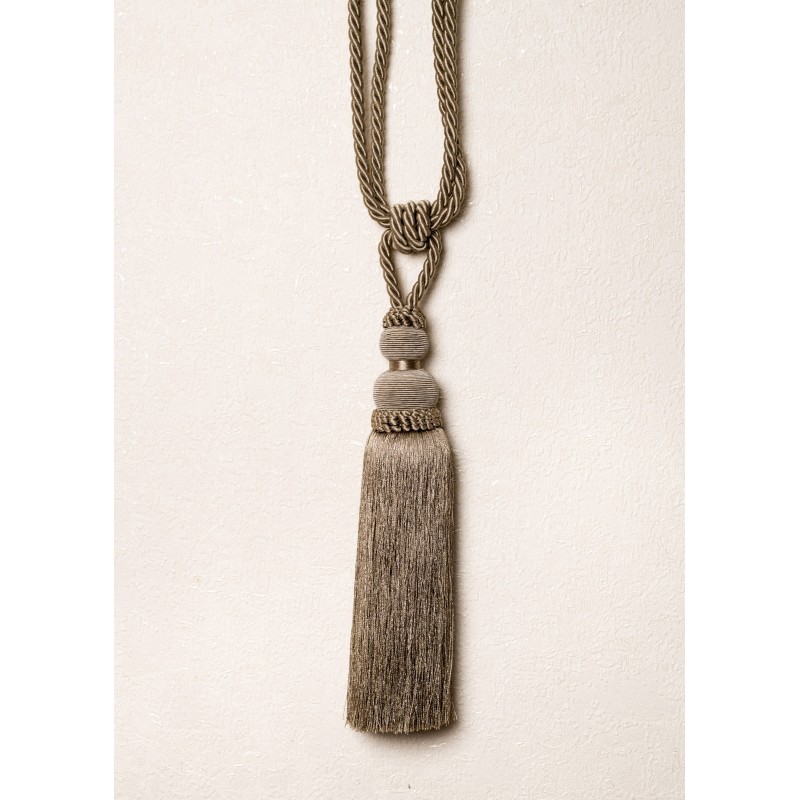 Pilko atspalvio viengubas parišimas