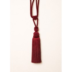 Raudono atspalvio viengubas parišimas